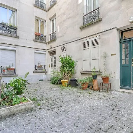 아파트 Buttes Chaumont Charming 4p